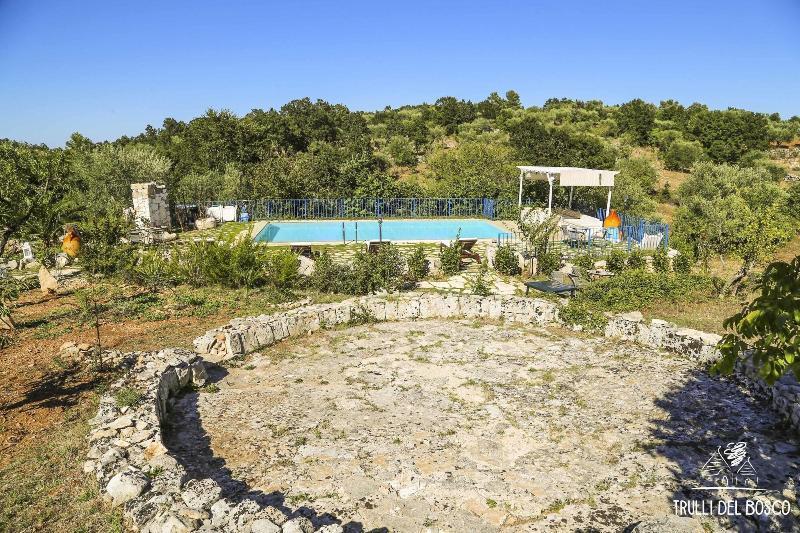 Trulli Del Bosco Bed and Breakfast Αλμπερομπέλο Εξωτερικό φωτογραφία